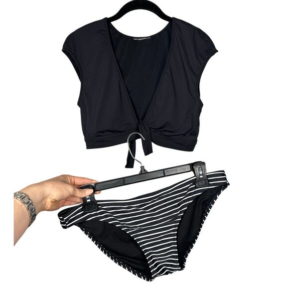 Black V-Neck Front Tie Striped Bikini Bottom Swim Suit Set Women's Large - Picture 1 of 7